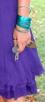 viva the mood ring.